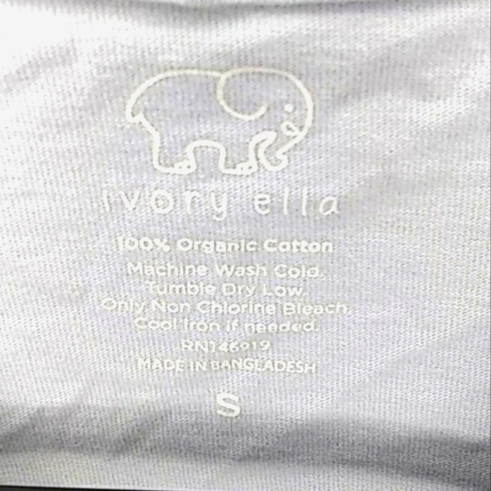 Ivory Ella Women's Graphic Long Sleeve T-shirt | EUC | Purple Elephant - Picture 4 of 11